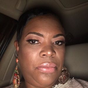 Meet your Posher, Sharrone